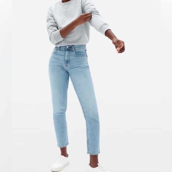 Everlane Blue Cropped The Cheeky Jeans #WW-RDJ-4520- Size: 25 Crop